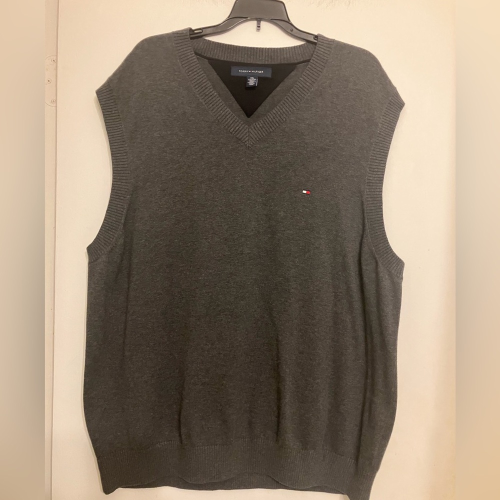 Tommy Hilfiger Men's V-Neck Sweater Vest in Charcoal Gray